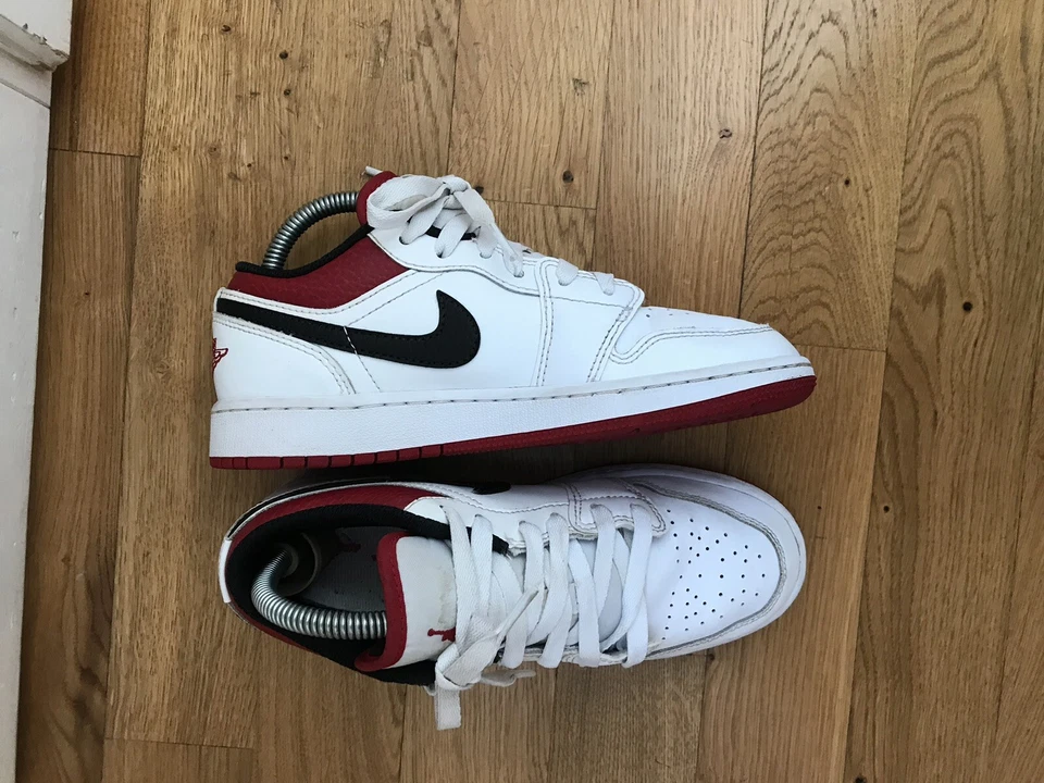 Nike Air Jordan 1 Retro Low, foto 3 di 5