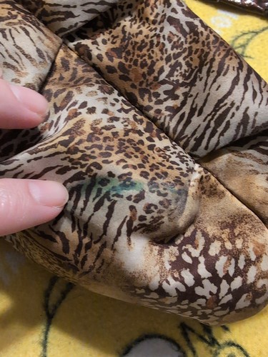 Bolso de hombro pequeño con cremallera superior estampado animal Kathy Van Zeeland - Imagen 6 de 8