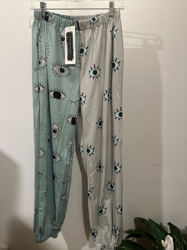 Winnie Elsa Green Cartoon Eye Print Sweatpants M NWT Blush Mark 2 Tone