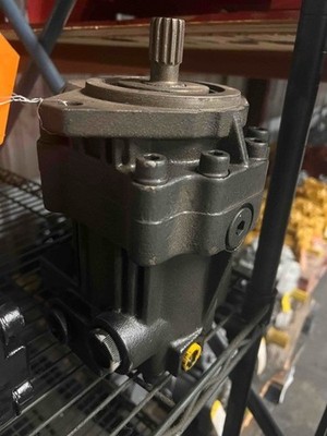 KOMATSU PC50UU-2 HYD PUMP NEW - PN 20U-60-21210