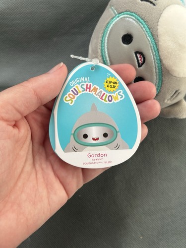 Squishmallows Gordon The Shark Clip - Picture 3 of 4