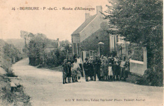 62 CPA ANIMEE DEBUT 1900 BURBURE ROUTE D'ALLOUAGNE