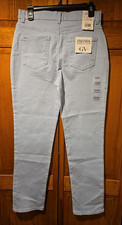 Gloria Vanderbilt Size 6 Average Amanda Jeans Dreamy Blue NWT