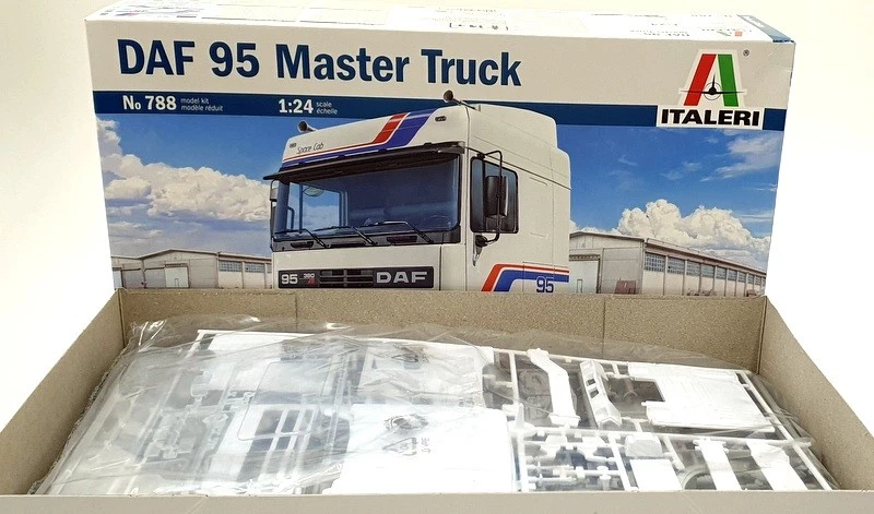 Kit Italeri escala 1/24 788 - DAF 95 Master Truck Foto 2 de 4