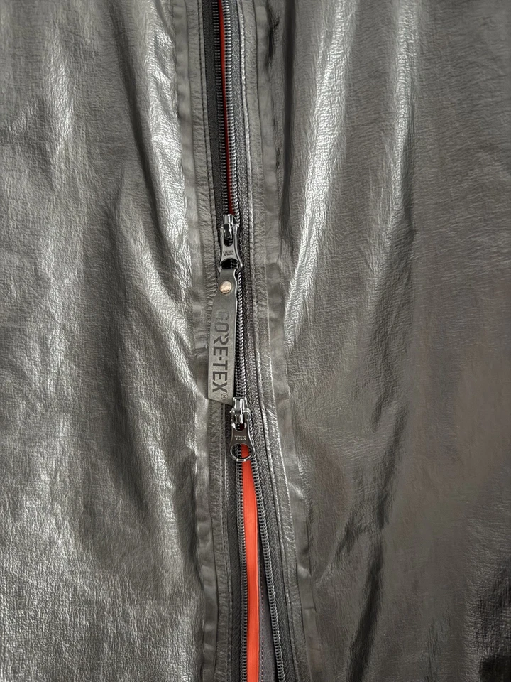 Gore 1985 Shakedry Cycling Jacket, 100% Waterproof, Windproof, Men M Gore-Tex - image 4 of 4