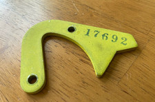 PIPER 17692-00 PA23 APACHE AZTEC NOSE GEAR DOOR HINGE OEM NEW
