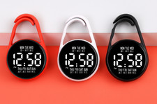 Mehrfarbig LCD Taschenuhr mit Schlüsselanhänger 4cm Herren und Damen Digital Uhr