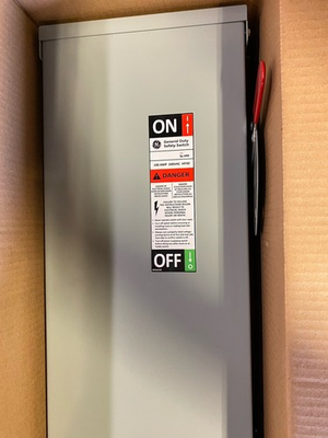 #ad GE TG3223R 3 Wire 2 Pole Fusible Type TG General Duty Safety Switch $135.00