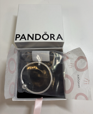 PANDORA Sterling Silver Smooth Bracelet With Round Clasp 17cm for