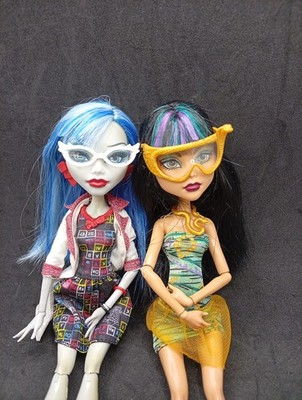 Mattel BBC81 - Monster High Laborpartner Ghoulia und Cleo, 2-er Pack