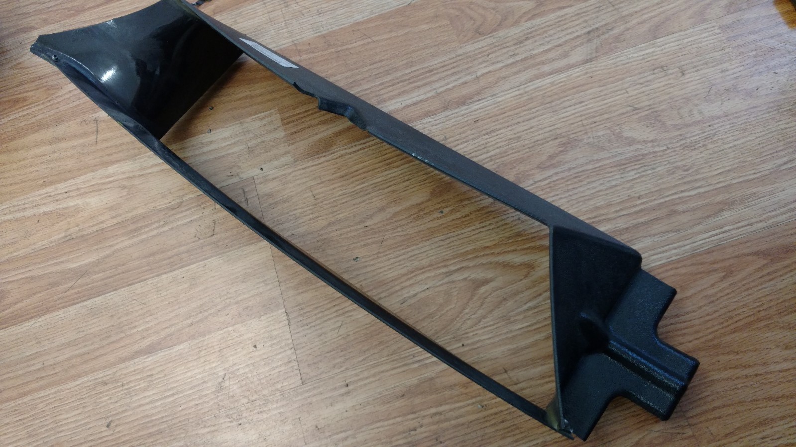 LAMBORGHINI GALLARDO LEFT SIDE OIL COOLER INLET DUCT OEM 400317025
