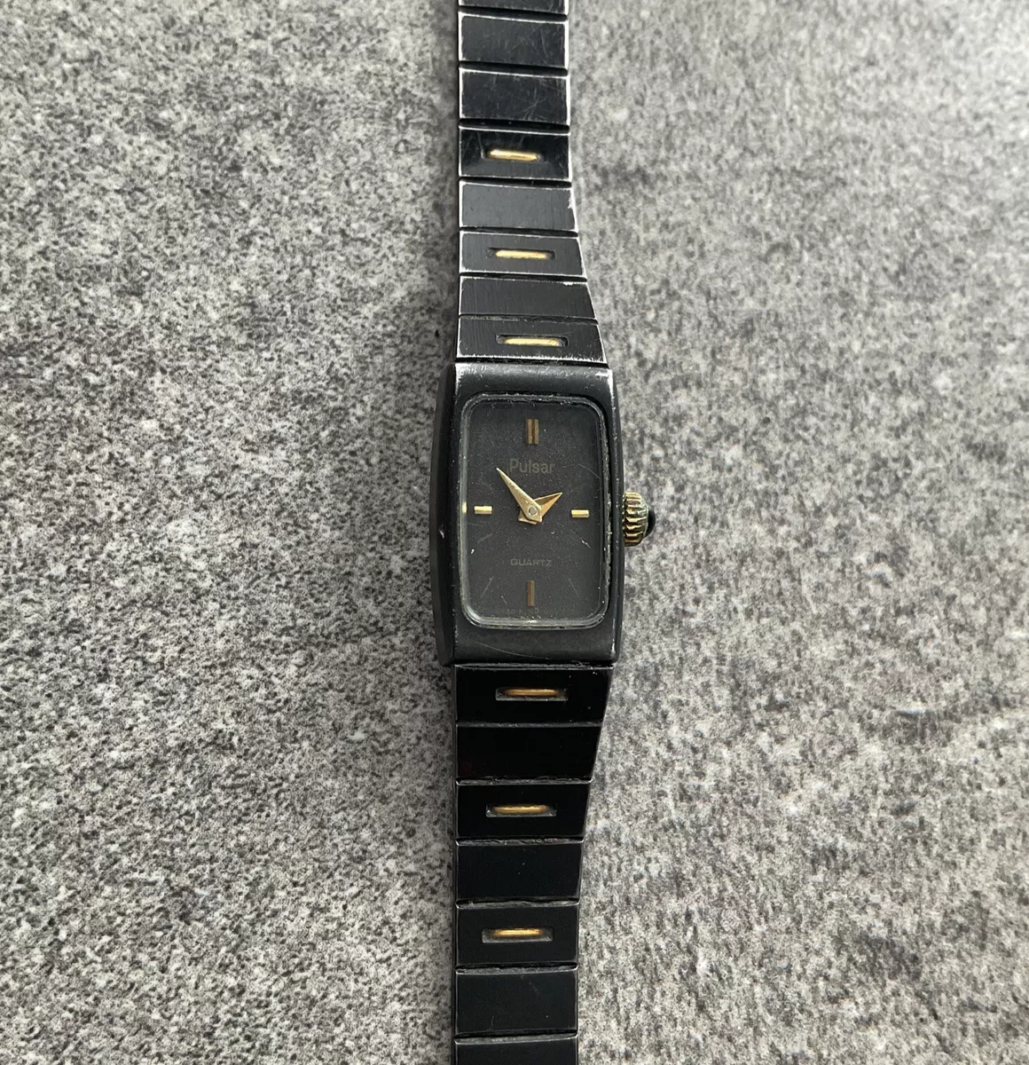 Rare Vintage Pulsar Womens Watch V220 5340 Black Case Band Dial