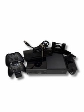 XBOX ONE Console & Kinect - 2 Controllers, Charging Base, Kinect Stand