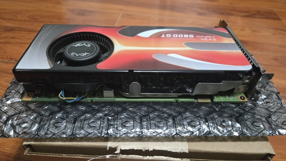 EVGA Nvidia GeForce 9800GT 512GB PCI-E Video Card 512-P3-N982-B2 - Image 2 of 4