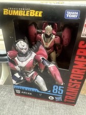 Hasbro Takara Tomy Arcee Studio Series 85 Transformers Bumblebee Action Figure