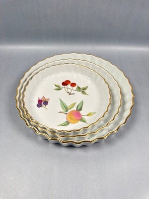 1961 Royal Worcester Evesham Gold Fluted Edge Porcelain Quiche/Pie Dishes - Trio