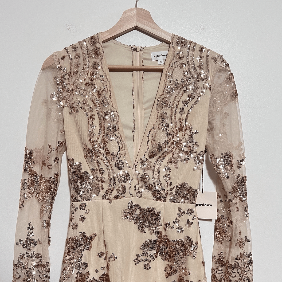 Revolve Superdown Jessa Deep V Sequin Mini Dress NEW Size XS Rose Gold |  eBay