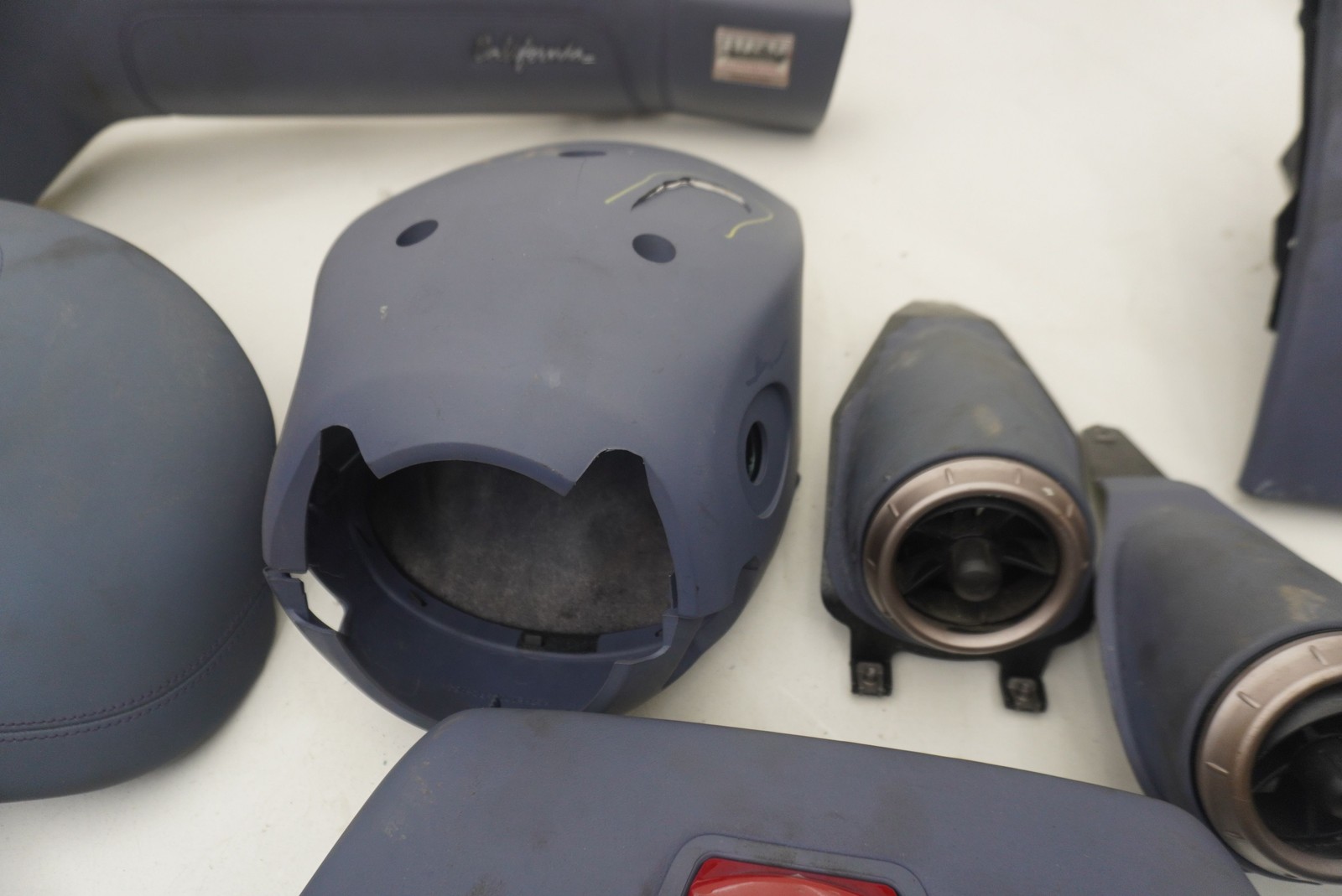Ferrari California Glove box