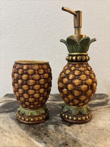 🍍VINTAGE PAINTED GLASS PINEAPPLE WOVEN SOAP DISPENSER AND QTIP CUP SET
