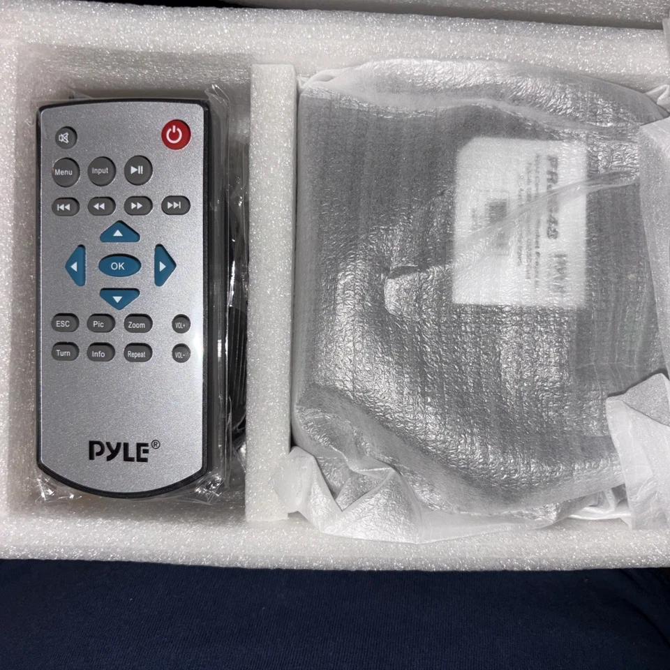 Pyle Compact Digital Mini Multimedia Projector with HDMI/USB/SD - PRJG45 - Image 4 of 4