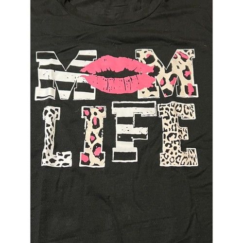 Mom Life Graphic T-Shirt Shirt Fun Animal Print & Lip Design Black Size L NWOT - Picture 2 of 3