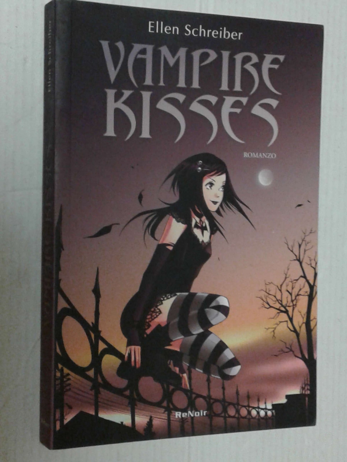 vampire kisses -ROMANZO -di ellen schreiber- edizioni renoir