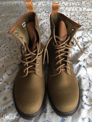 dr martens 1460 olive