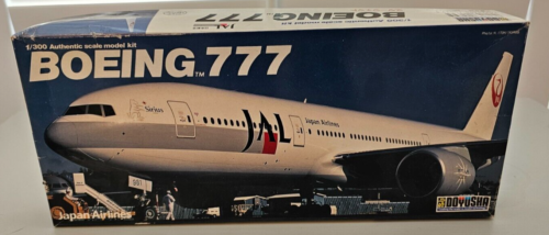 DOYUSHA Japan Airlines Boeing 777 Scale Model Kit #300-B7JL-1000 NIB 1:300 - Picture 1 of 5
