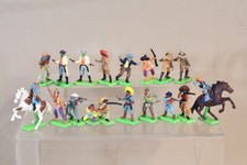 BRITAINS DEETAIL JOB LOT of AMERICAN WILD WEST COWBOYS  INDIANS MEXICANS 29om