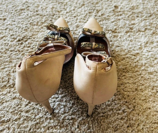 SCHUTZ camurça alça em T alças enfeitadas bege salto alto tamanho 10B couro - Imagem 3 de 4