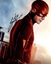 The Crimson Comet! Ultimate Guide to Collecting The Flash 4