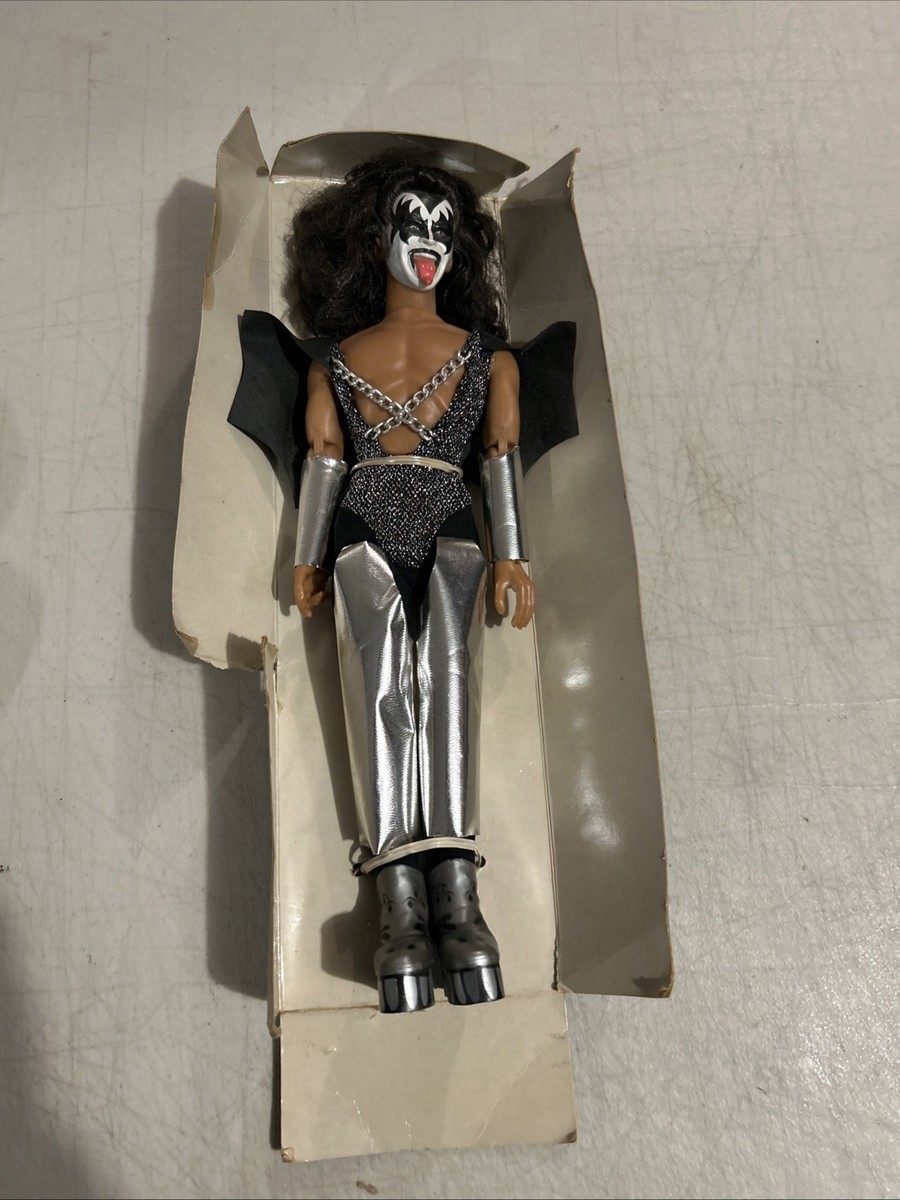 KISS Mego 12