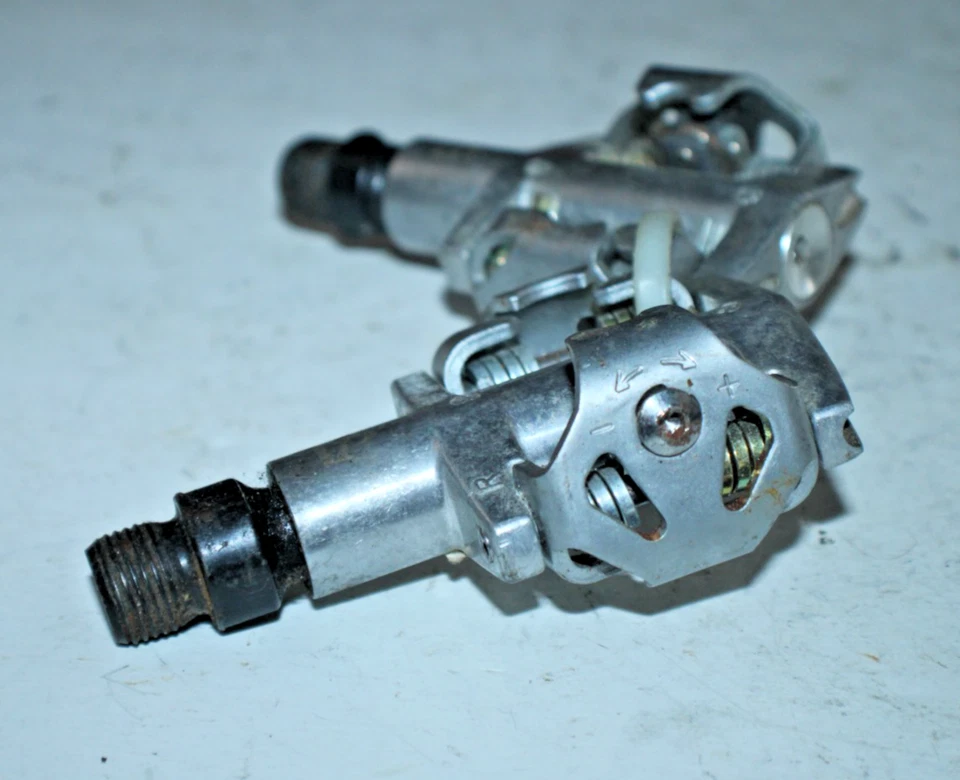 Pedales de bicicleta VP SPD sin clip plateados carretera grava MTB mochilero ¡Envío rápido a EE. UU.! Foto 2 de 4