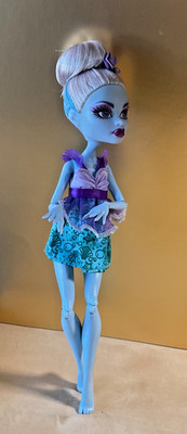 Monster High Dead Tired Abbey Bominable Doll