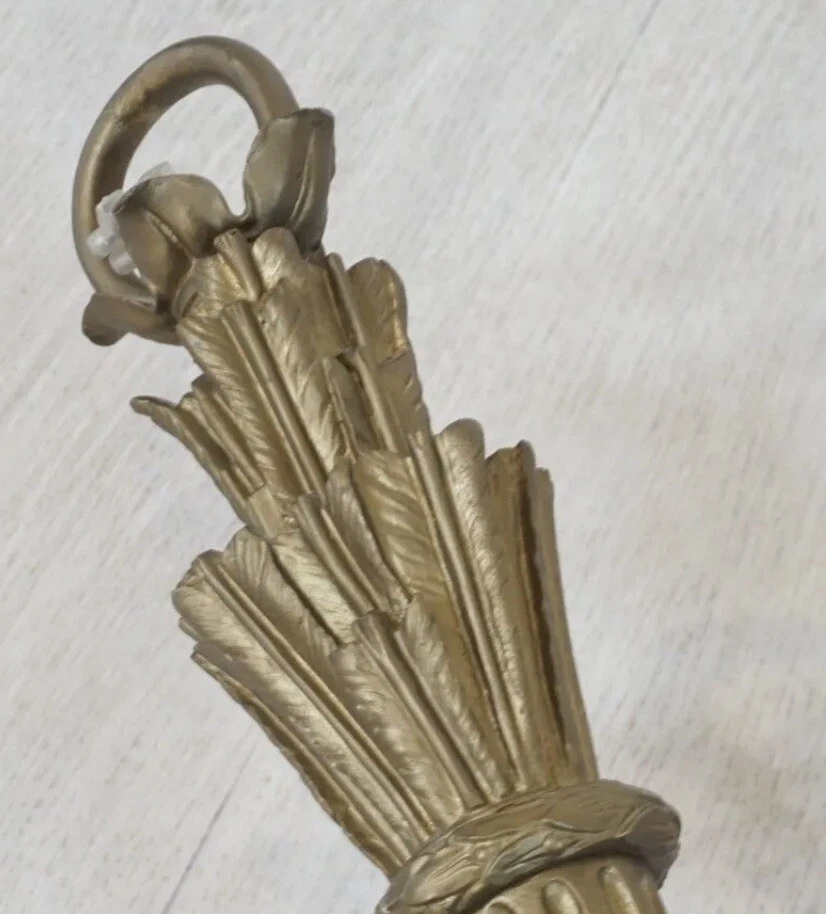 Maison BAGUES Lustre en bronze doré à 6 bras de lumiere & pomme de pin, H 65cm - Photo 4/4