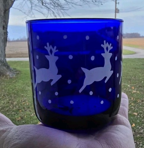 Libbey White Reindeer on Cobalt Blue Glass Holiday Glass 3½" EUC - Picture 8 of 8
