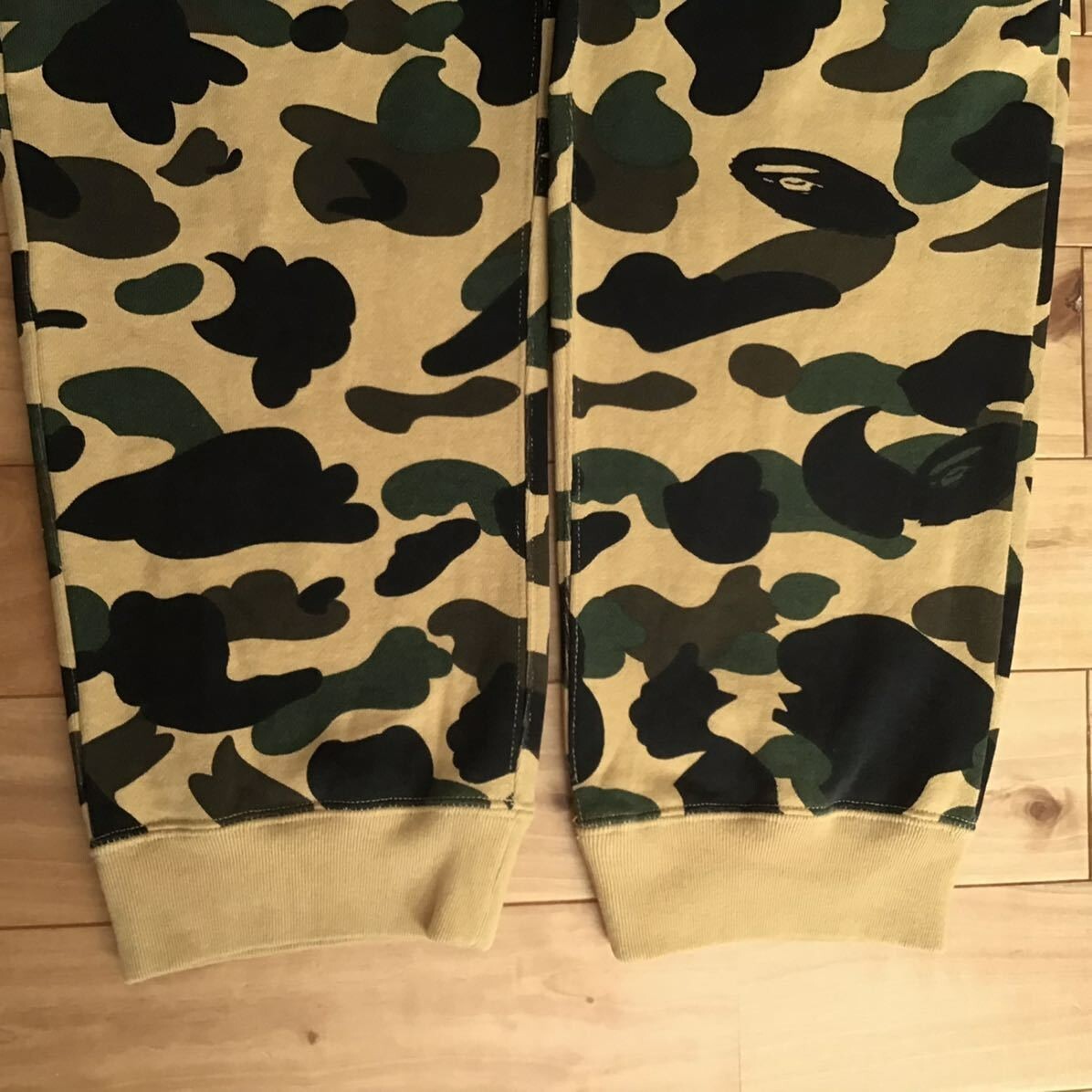 BAPE 1st camo yellow shark sweat pants A Bathing Ape Size XL