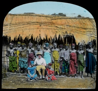 Magisches Laternendia MANN MIT EINHEIMISCHEN FRAUEN UM 1910 FOTO WESTAFRIKA INGENIEUR ?