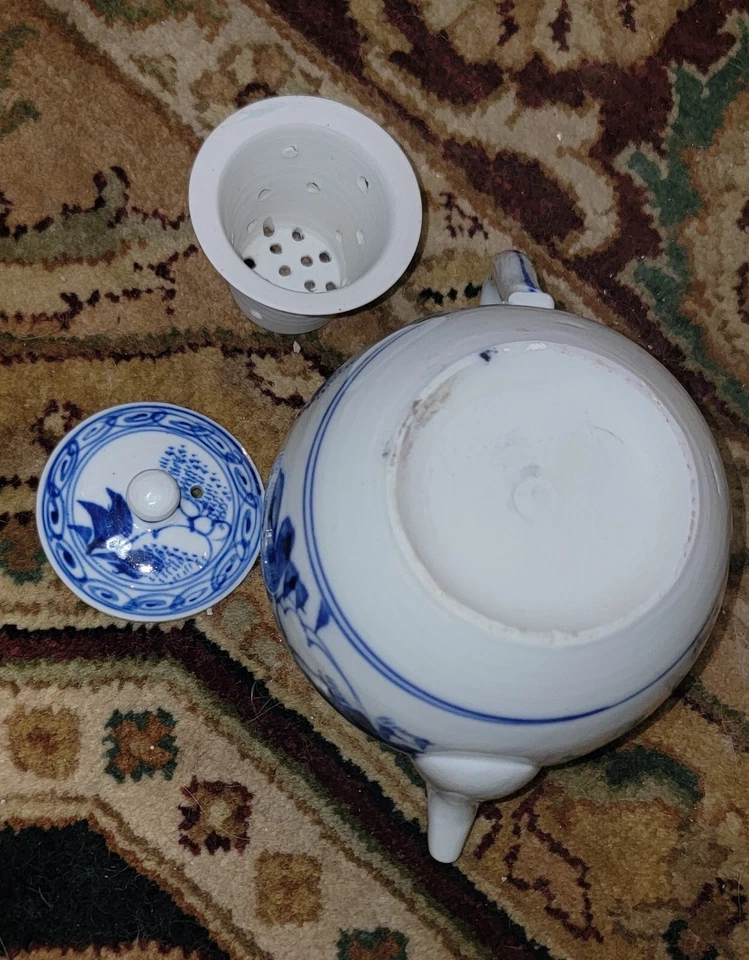 Japanese porcelain Meiji Teapot VTG Hand Painted Sometsuke Blue & White Strainer - Image 4 of 4