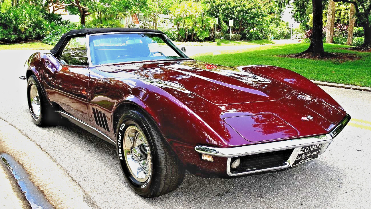 1968 Burgundy Chevrolet Corvette   | C3 Corvette Photo 3