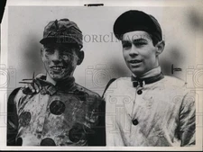 1938 Press Photo Jockey Sawyer won on High Martin, Conner rode British Tan