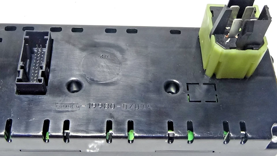 2007-2009 Ford Mustang Climate Control With Heated Seat Switch - Image 4 of 4