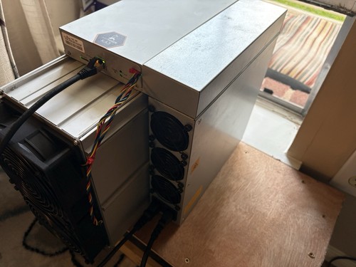 Bitmain Antminer KA3 (166TH) Kadena Miner with US Seller