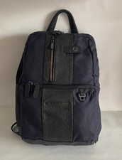 Giovanile leggerissimo   pratico   zaino Piquadro blu e nero