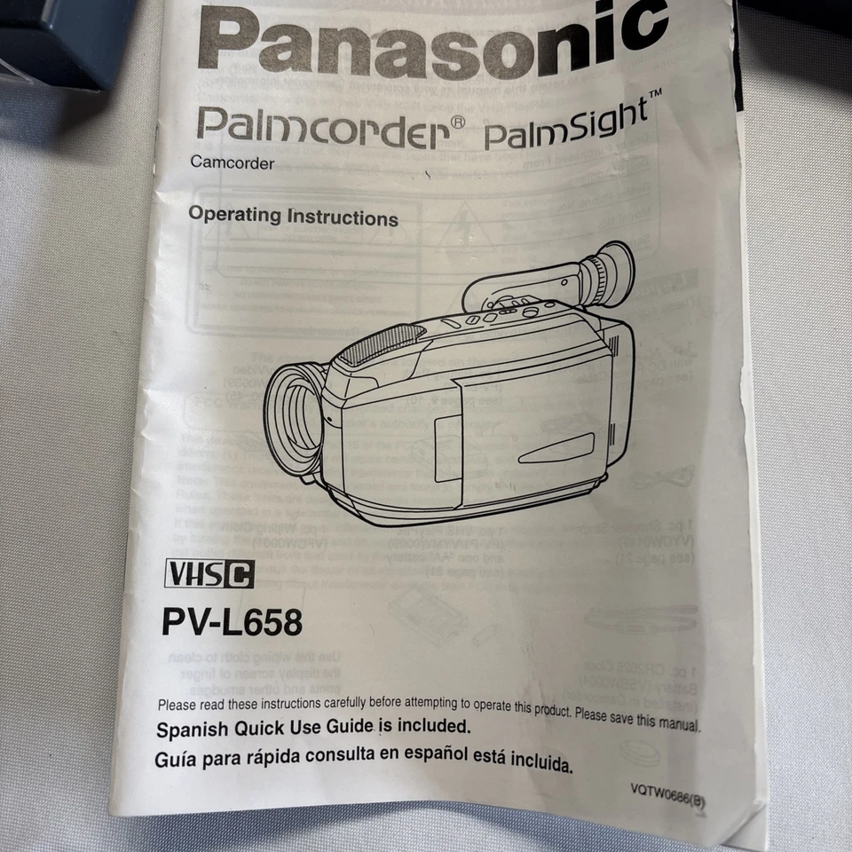 Panasonic VHS-C Palmcorder Video Camera PV-L658 w Cables, Manual, Case Battery - Image 3 of 4