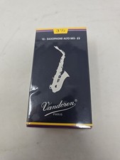 Vandoren Alto Saxophone Reeds Strength 3 1/2 - Box of 10 - Sealed