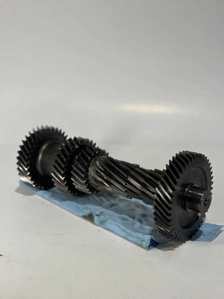 1993 GMC / CHEVY C / K 1500 2500 NV3500 TRANSMISSION COUNTER GEAR SHAFT USED - Image 3 of 4