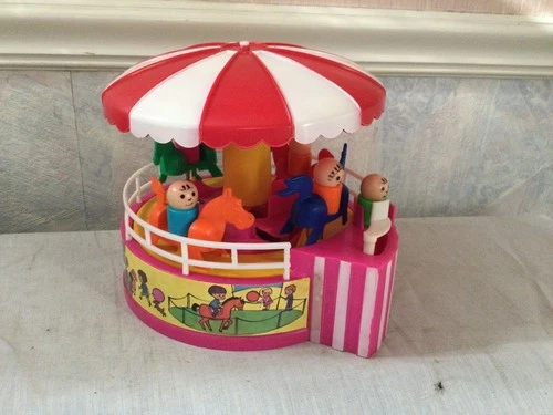 Vintage nasta Merry Go Round Carousel  Made In Hong Kong- Rare- Works