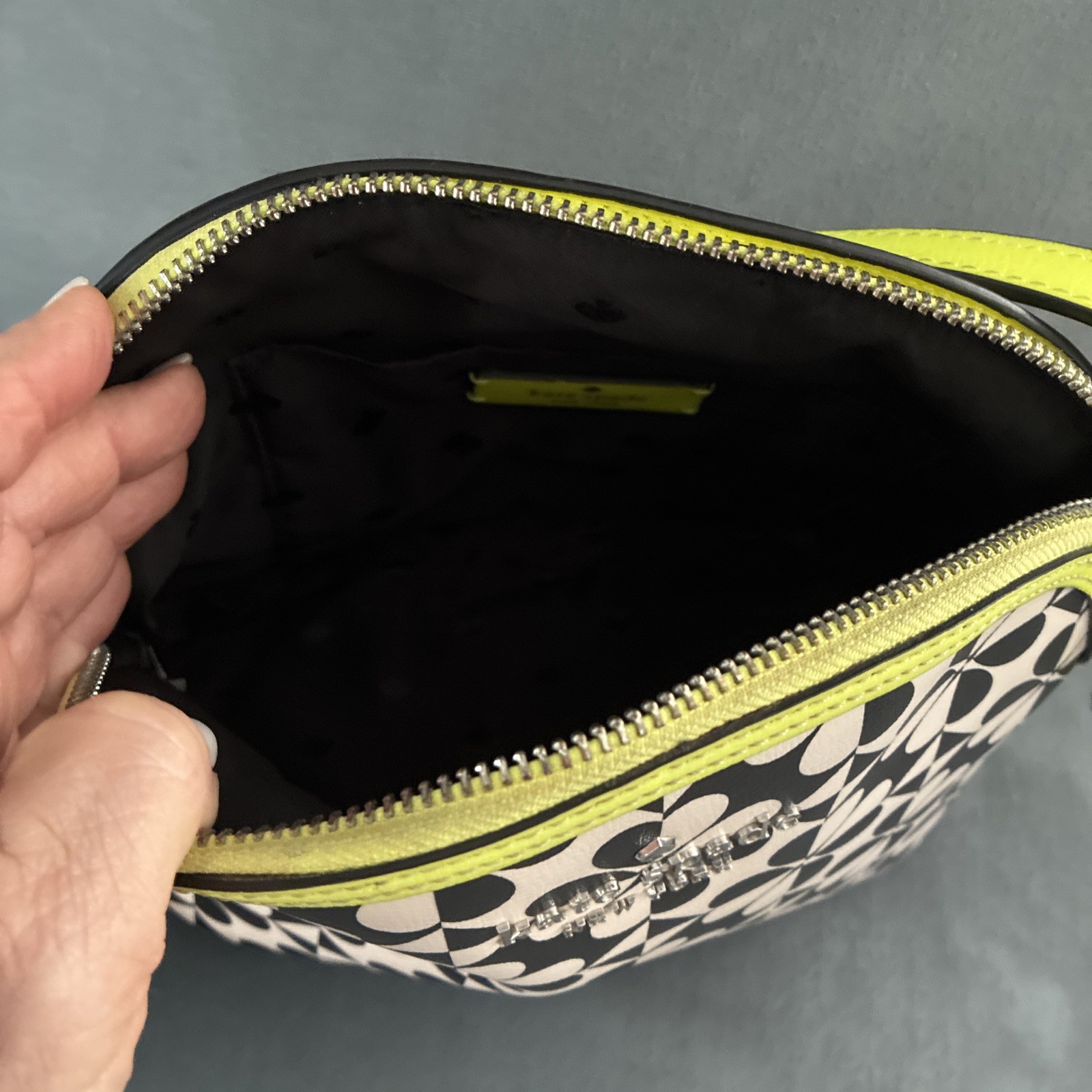 KATE SPADE HOLLIE GEO CLOVER DOME CROSSBODY  HANDBAG YELLOW BLACK WHITE thumbnail 10