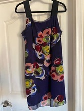 NWOT Simply Vera Vera Wang Beautiful Floral Dress Sz M Summer